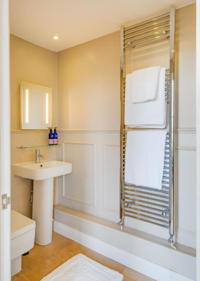 첼튼엄 The Montpellier Townhouse 빌라 외부 사진