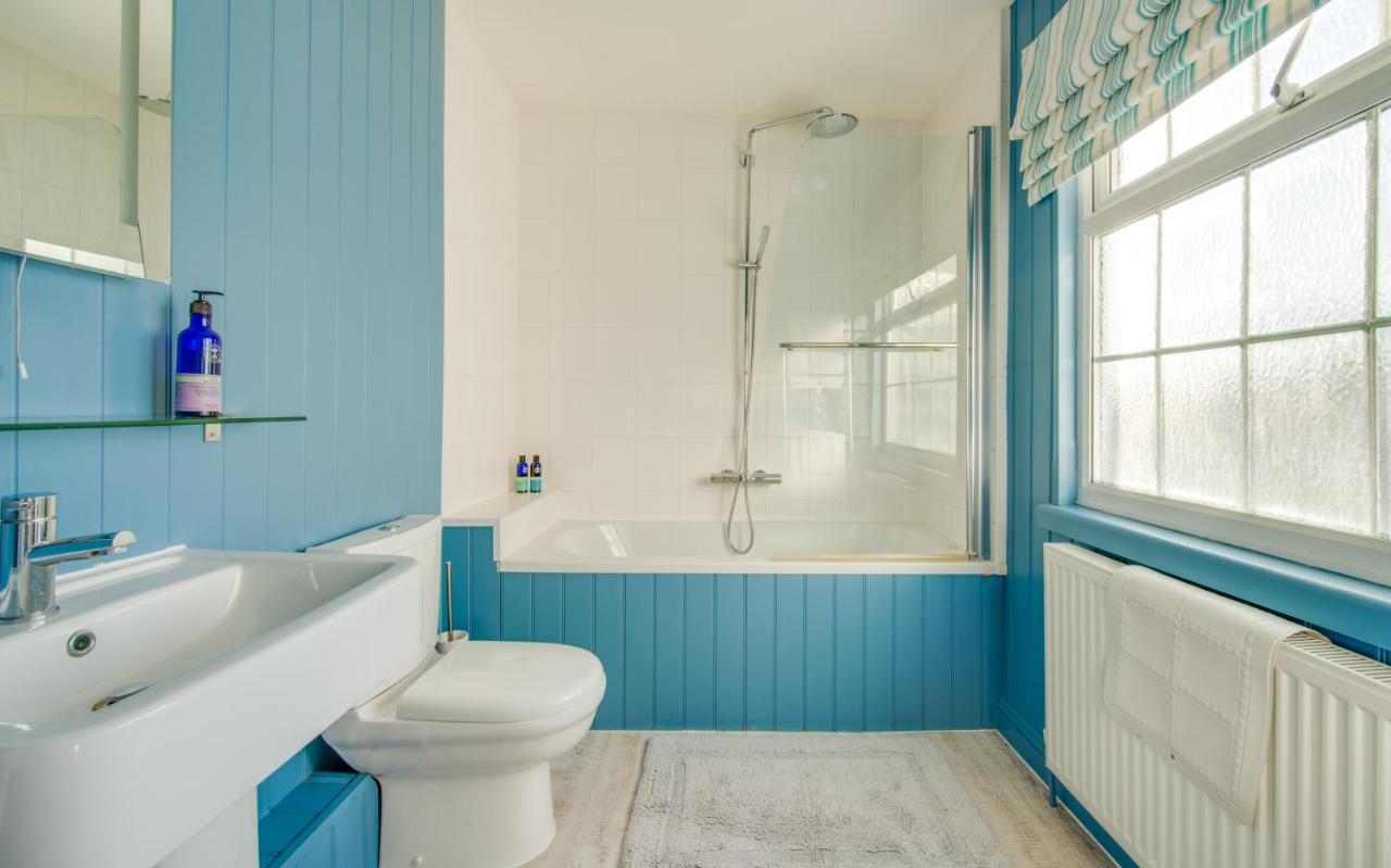 첼튼엄 The Montpellier Townhouse 빌라 외부 사진