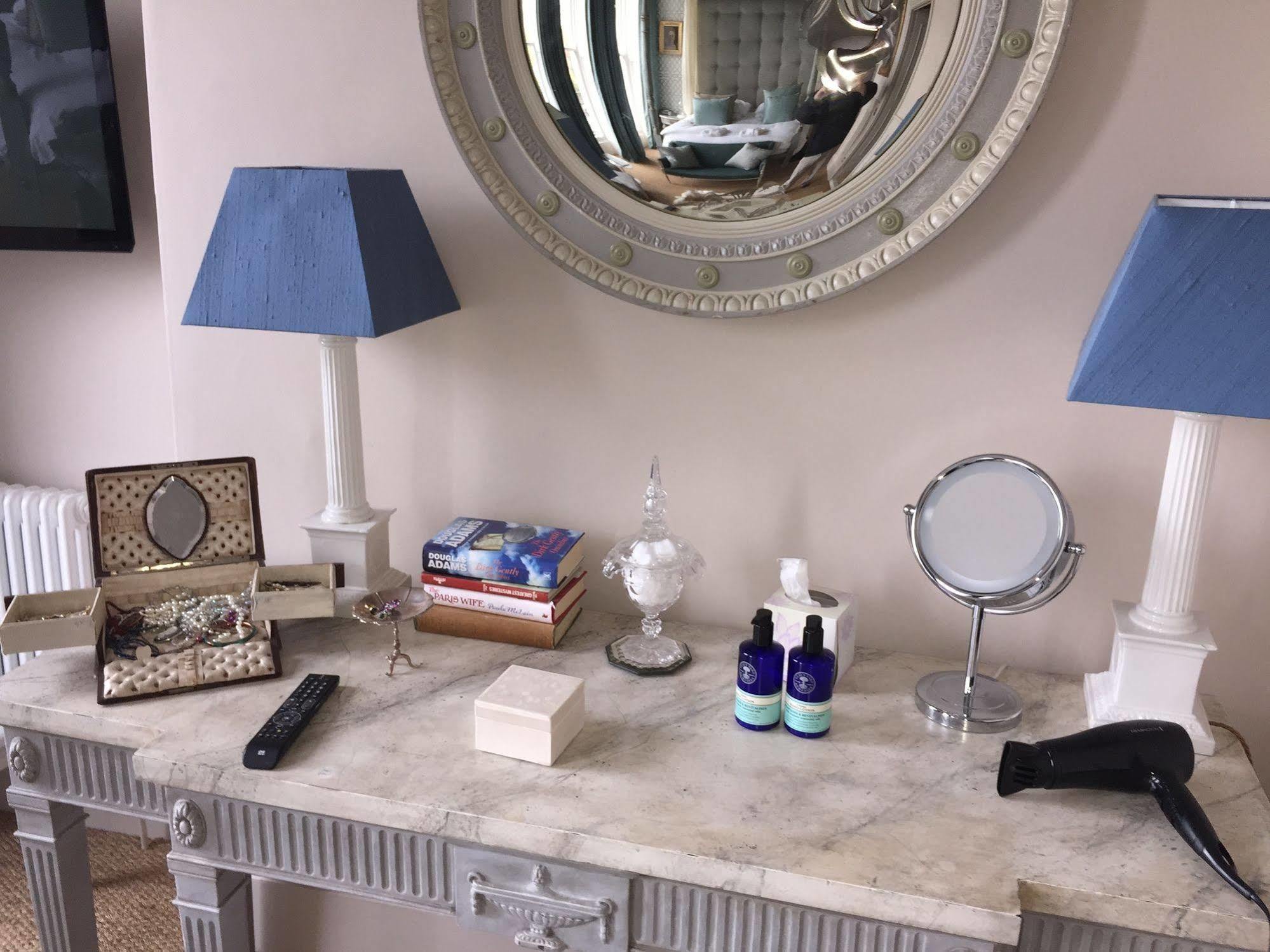 첼튼엄 The Montpellier Townhouse 빌라 외부 사진